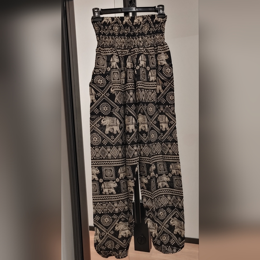 Happy Trunks Harem Pants Size Small  NWT